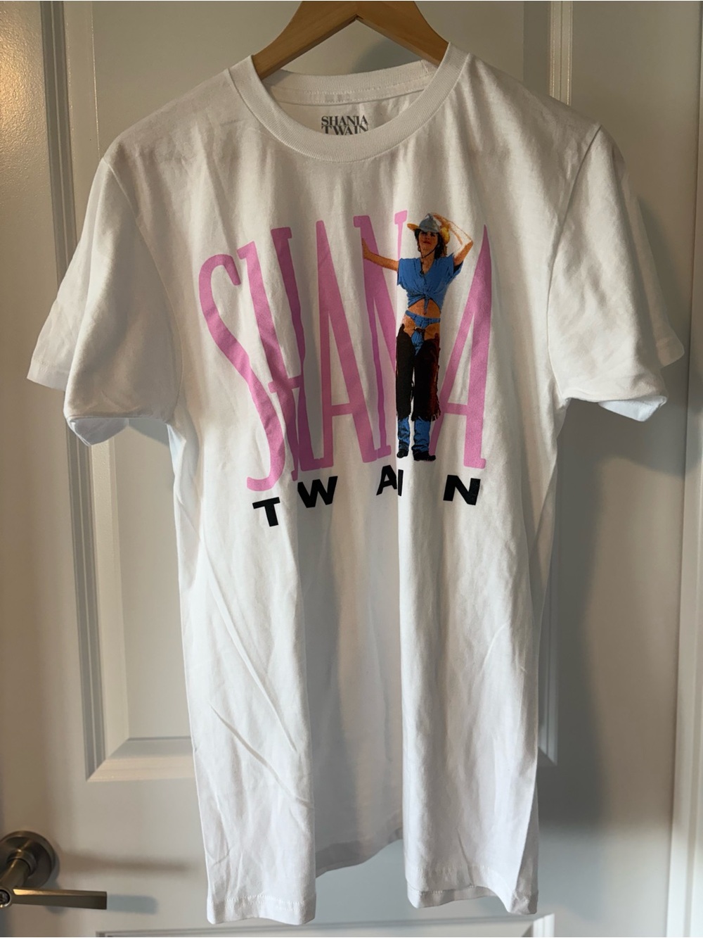 Shania Twain Graphic T-Shirt White Pink Logo Oversized NWOT Size Medium